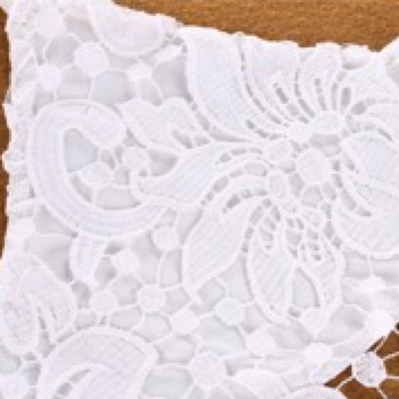 Floral Embroidered Lace Up Back Crop Top. - Picture 5 of 7